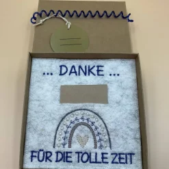 Jahresabschluss Geschenk Kita  Kindergarten  Schule  Kurs  Ferienlager Schriftfarbe Blau