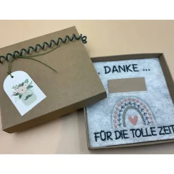 Jahresabschluss Geschenk Kita  Kindergarten  Schule  Kurs  Ferienlager Schriftfarbe Dunkelgrün