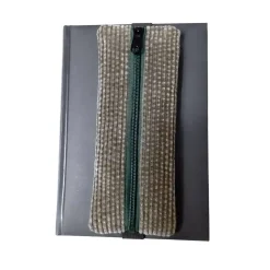 Kalendermäppchen aus Cord mit Gummiband, Stifte Mäppchen mit verschiedenen Farben