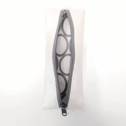 Kalendermäppchen aus Kunstleder in Perlmutt mit Gummiband, Stifte Mäppchen mit Gummiband