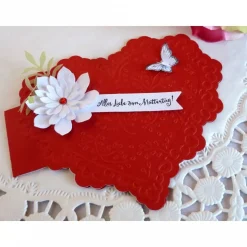 Karte zum Muttertag in Herzform, rot