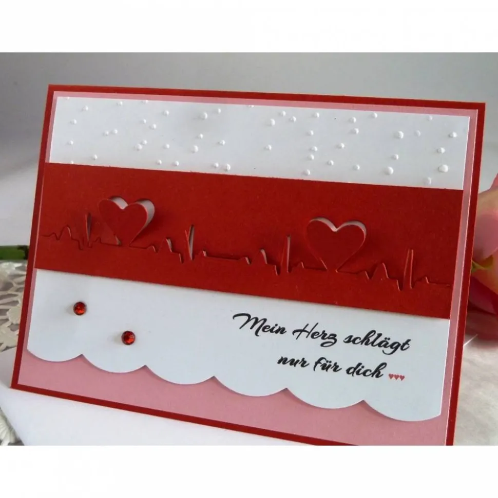 Karte zum Valentinstag mit Herzschlagkurve