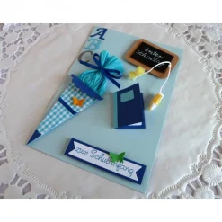 Karte zur Einschulung, Schulanfang, erster Schultag, ABC Karte in hellblau für einen Jungen