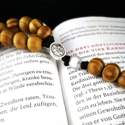 katholischer Rosenkranz, Holzperlen, Kreuzauswahl