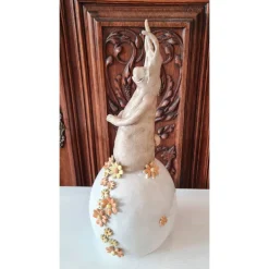 Keramik Hase auf Ei Handarbeit, Unikat 32 cm