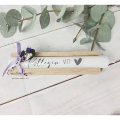 Kerze - Stabkerze mit Spruch -Kollegin mit Herz, Erzieherin, Lehrerin usw. - Dekoriert mit Holz - Danke Dankegeschenk