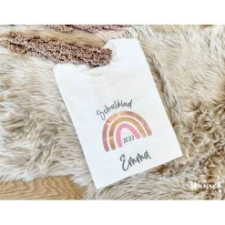Kids Shirt - Schulkind+Regenbogen | Rosegold | Einschulung Geschenk | Erste Klasse | 100% Baumwolle | Personalisierbar |
