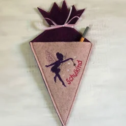 Kleine bestickte Schultüte "Elfe" aus Wollfilz in drei Größen *individuell nach Wunsch angefertigt