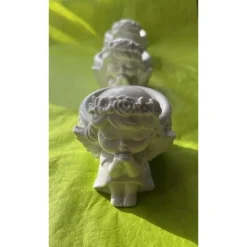 Kleine Blumenmädchen  aus Raysin