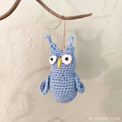 Kleine gehäkelte Eule als Herbstdeko – Bunte Eulen aus Microfaserwolle