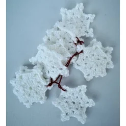 kleine gehäkelte Stern/Schneeflocken im 10er Set rot, weiß oder hellblau