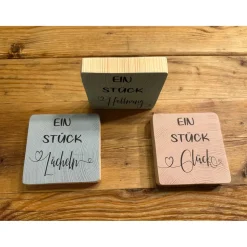 Kleine Holzdeko mit Spruch – Glück verschenken | Holzquadrat mit Wunschtext | Handgemachtes Geschenk