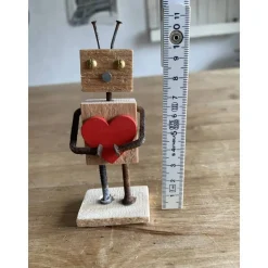 Kleine Holzfigur mit Herz, Geschenk, Mitbringsel für Liebende, Lieblingsmensch,