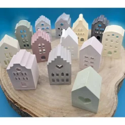 Kleine Lichthäuser aus Raysin in Pastell – Einzigartige Deko & sanftes Licht