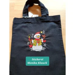 Kleine Stofftasche, mit Weihnachtsschneemann bestickt