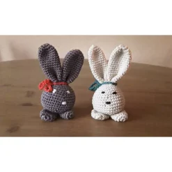 kleiner gehäkelter Osterhase
