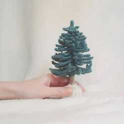 Kleiner gehäkelter Weihnachtsbaum, Wohndeko