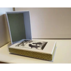 Kleiner Geschenkkarton mit Scherenschnitt - Nostalgiemotiv " Vogelgesang "auf Reispapier