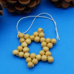 Kleiner Stern aus Holzperlen, natur, Weihnachten, Advent, Dekoration, Geschenkanhänger, Baumschmuck