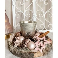 kleines Adventsgesteck mit Windlicht Glas in rosa mit Trockenblumen