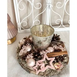 kleines Adventsgesteck mit Windlicht Glas in rosa mit Trockenblumen