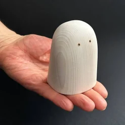 Kleines Gespenst aus Holz #8