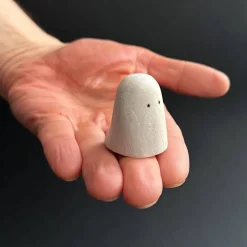 Kleines Gespenst aus Holz #2