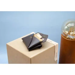 Kleines Portemonnaie für Damen mit doppelter Vordertasche. Minimalistische Doubleface Brieftasche (Unisex).