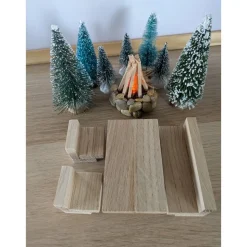 Klötzchen Möbelset Miniatur – Bank, Stuhl, Tisch & Lagerfeuer für Wichtelhaus, Puppenhaus & Miniaturen