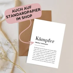 Kämpfer Definition Karte für Männer – Personalisierbare Mutmacher Karte aus Kraftpapier bei Krankheit & Krise | A6 Postkarte als Geschenk
