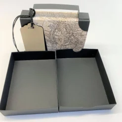 Koffer aus Karton – Handgemachte Geschenkverpackung für Urlaub, Reisegutschein oder Geldgeschenk (15x11x3,5cm)