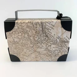 Koffer aus Karton – Handgemachte Geschenkverpackung für Urlaub, Reisegutschein oder Geldgeschenk (15x11x3,5cm)