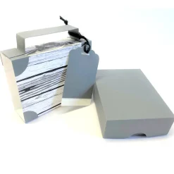 Koffer aus Karton – Handgemachte Geschenkverpackung für Urlaub, Reisegutschein oder Geldgeschenk (12x9x3,5cm)