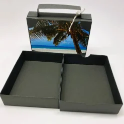 Koffer aus Karton – Handgemachte Geschenkverpackung für Urlaub, Reisegutschein oder Geldgeschenk (15x11x3,5cm)
