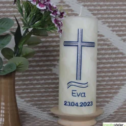 Konfirmationskerze aus Bienenwachs mit Kreuz und Wellen – Blau-Silber, handgefertigt