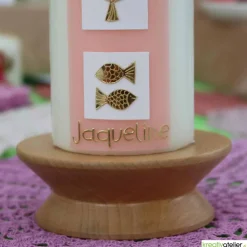 Konfirmationskerze mit drei weißen Kacheln & christlichen Symbolen – Elfenbein, personalisierbar