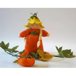 Kürbis Mädchen - Blumenkind - Jahreszeitentisch - Waldorf Art- Art.Nr. HE34