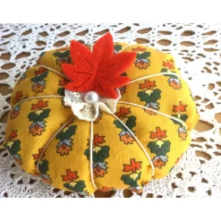 Kürbis Stoffkürbis Dekokürbis in schönen Herbstfarben genäht von Hobbyhaus