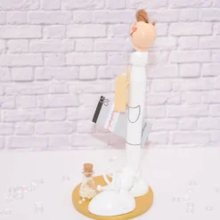 Kreatives Geldgeschenk für Chemieliebhaber – Handgemachte Holzfigur Laborant