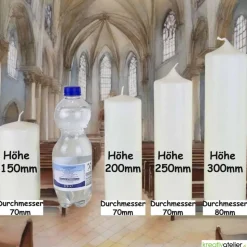 Lamm der Hoffnung – Handverzierte christliche Osterkerze mit Christuslamm, Kreuz & Alpha/Omega, Echtwachskunst