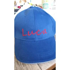 Lassen Sie Ihre Lieblingskappe besticken