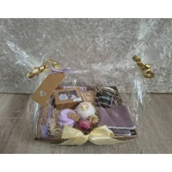 Lavendel & Vanille Geschenkset – Handgemachte Lavendelseife, Badesalz, Vanille-Badekugel, Kerze, Abschminktücher