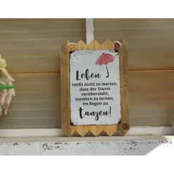 Leben heißt nicht zu warten bis der Sturm vorüberzieht, sondern zu lernen im Regen .. Wanddeko aus Altholz, Geschenkidee
