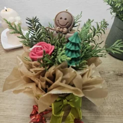 Lebkuchenmann Kerzenblumenstrauß Rapswachs | Tannenbaum & Rose Bouquet | Vegane Weihnachtsdeko | Festliches Unikat Gesch