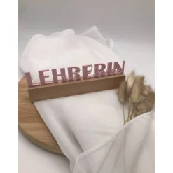 Lehrerin Geschenk Schulabschluss – 3D-Druck Deko mit Holzsockel „Lehrerin mit Klasse“