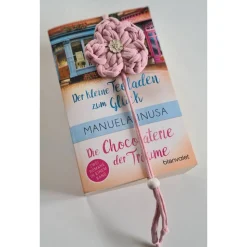 Lesezeichen Blume II aus Textilgarn gehäkelt