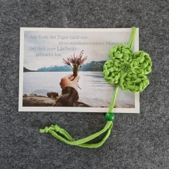 Lesezeichen Kleeblatt III aus Textilgarn gehäkelt