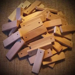 Letzte Nacht in Freiheit? Mit Stil! 25 Gravierte Holzanhänger als Gastgeschenk für JGA & Hochzeit frei personalisierbar