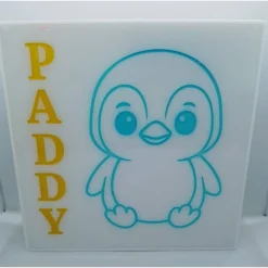 Leuchtkasten Pinguin "Name" mit süßen Details, später austauschbar (wächst mit), auf Bestellung