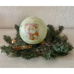 Leuchtkugel 14 cm mint  Einzigartig  Geschenk  upcycling  Unikat - Weihnachtsmann